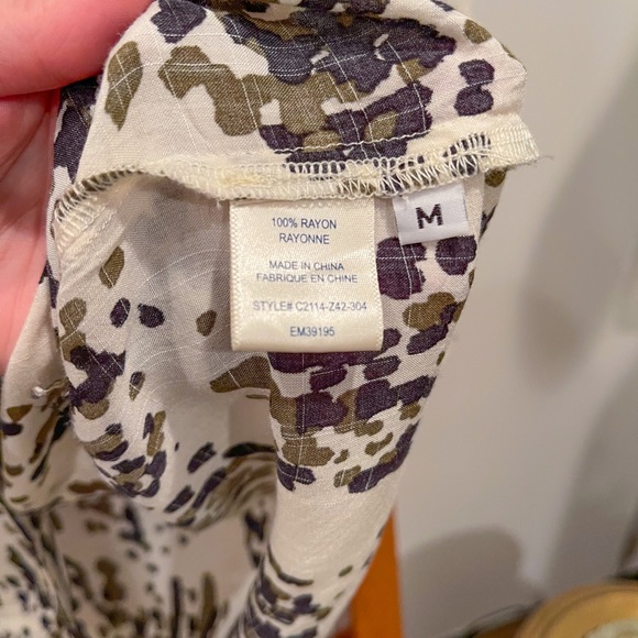 Cloth & Stone SZ M Abstract Camo Cropped Button Down! - Picture 4 of 8